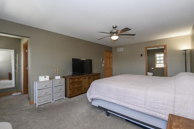 426 Augusta DRIVE, Mukwonago, WI 53149
