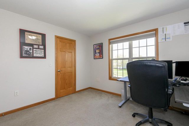 426 Augusta DRIVE, Mukwonago, WI 53149