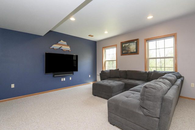 426 Augusta DRIVE, Mukwonago, WI 53149