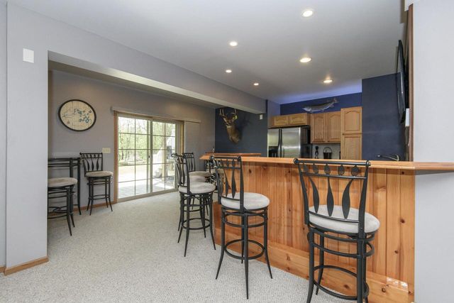 426 Augusta DRIVE, Mukwonago, WI 53149
