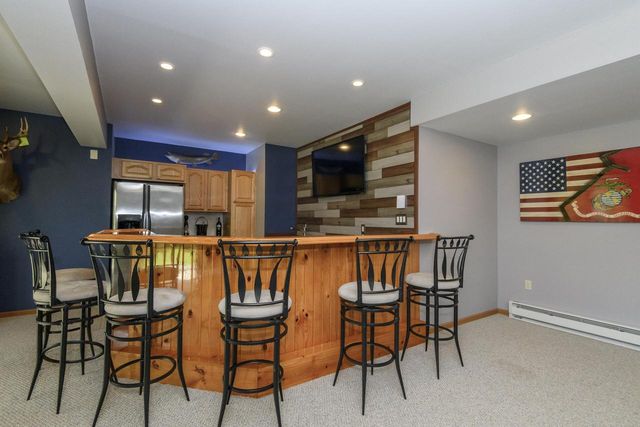 426 Augusta DRIVE, Mukwonago, WI 53149