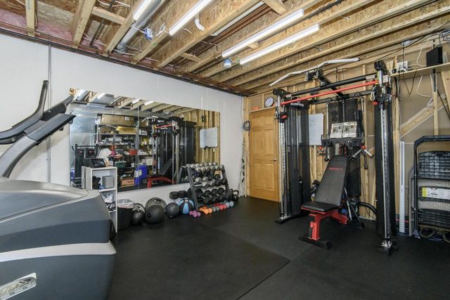 426 Augusta DRIVE, Mukwonago, WI 53149