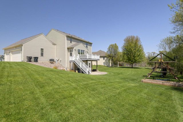 426 Augusta DRIVE, Mukwonago, WI 53149