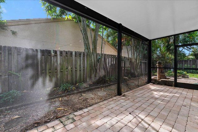 1714 Shoreside Circle, Wellington, FL 33414