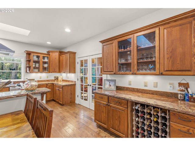 780 PINECREST Dr, Grants Pass, OR 97526