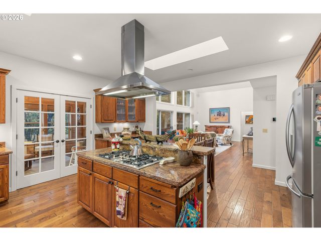 780 PINECREST Dr, Grants Pass, OR 97526