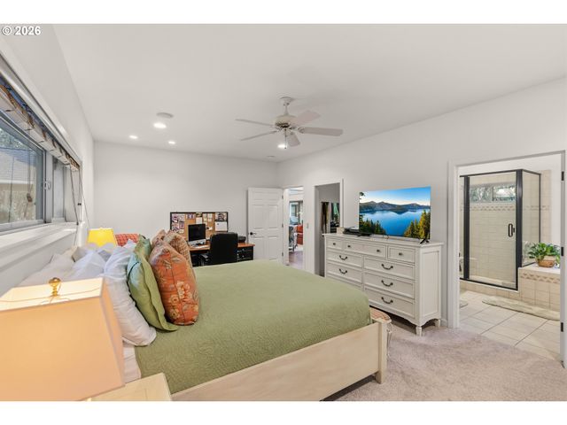 780 PINECREST Dr, Grants Pass, OR 97526