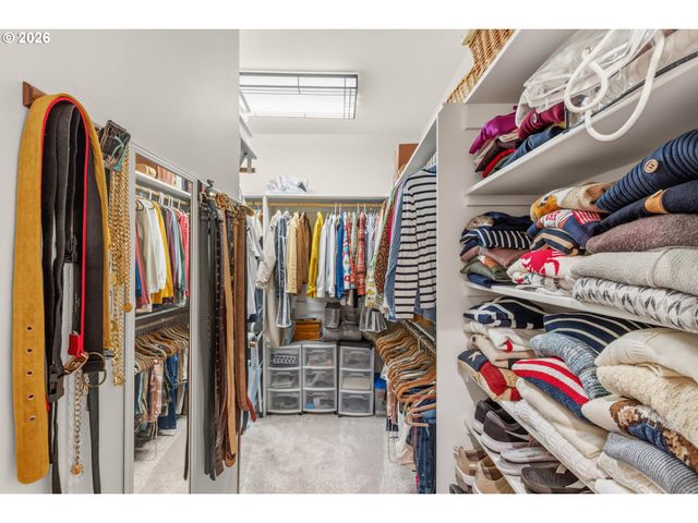 780 PINECREST Dr, Grants Pass, OR 97526