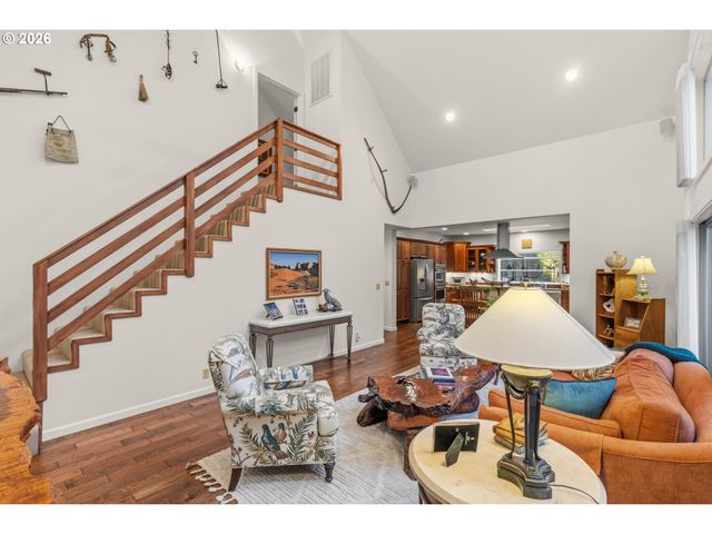780 PINECREST Dr, Grants Pass, OR 97526