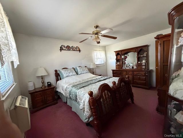 35 Grand Boulevard, Massapequa Park, NY 11762
