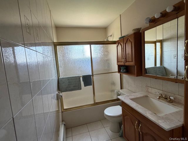35 Grand Boulevard, Massapequa Park, NY 11762