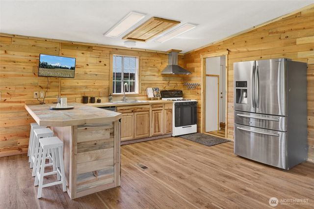 3070 Loomis Trail Road, Custer, WA 98240