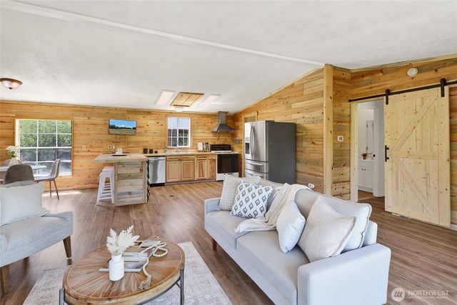 3070 Loomis Trail Road, Custer, WA 98240