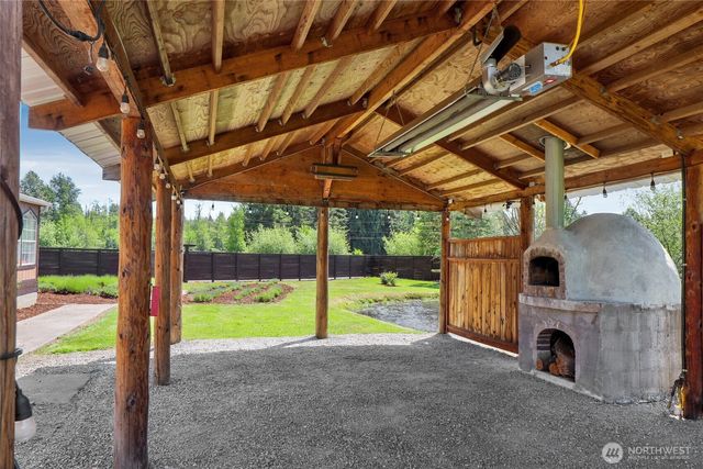 3070 Loomis Trail Road, Custer, WA 98240