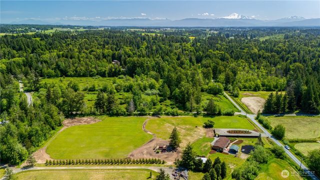 3070 Loomis Trail Road, Custer, WA 98240