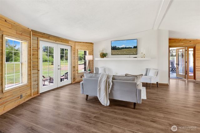3070 Loomis Trail Road, Custer, WA 98240