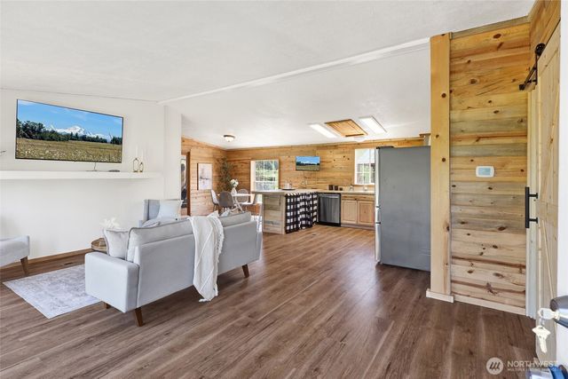 3070 Loomis Trail Road, Custer, WA 98240