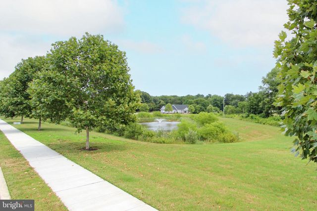 145 E CLARENDON DR, Smyrna, DE 19977