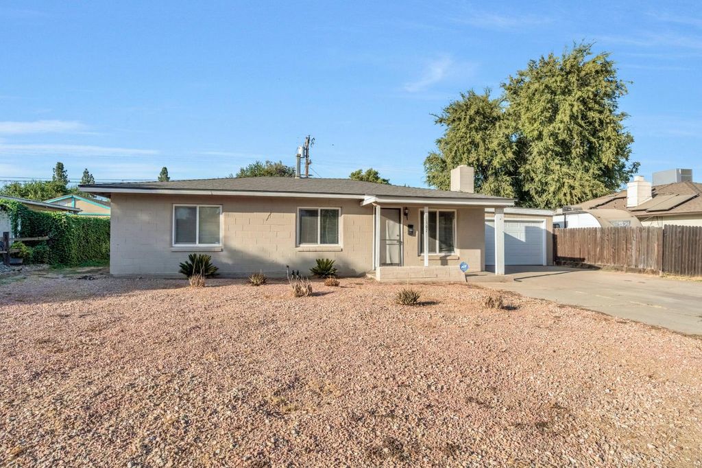 Image 1 of property listing at 107 E Hampton Way, Fresno, CA 93704