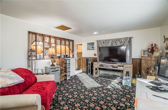 1500 N Snyder Road, Dayton, OH 45417