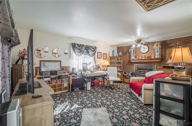 1500 N Snyder Road, Dayton, OH 45417