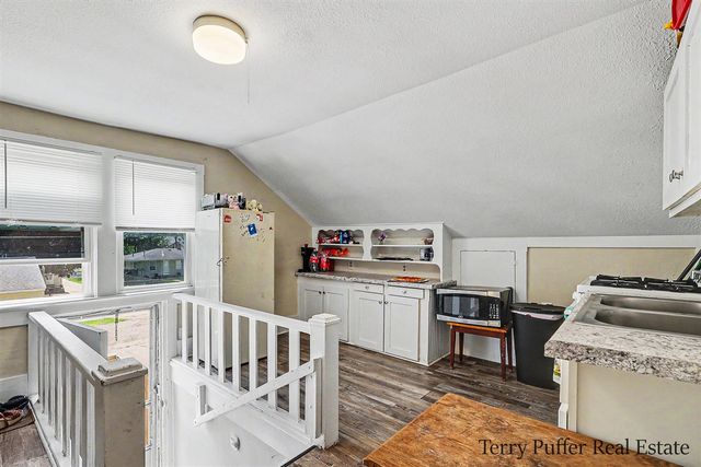1093 W Southern Avenue, Muskegon, MI 49441