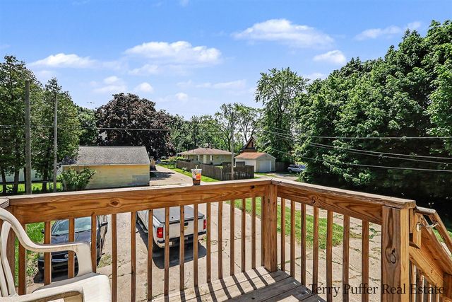 1093 W Southern Avenue, Muskegon, MI 49441