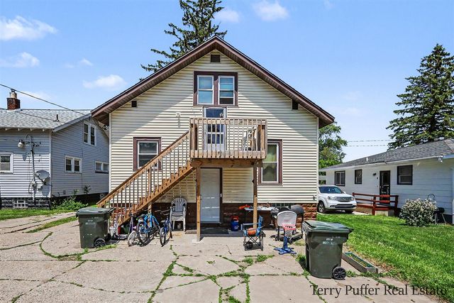 1093 W Southern Avenue, Muskegon, MI 49441