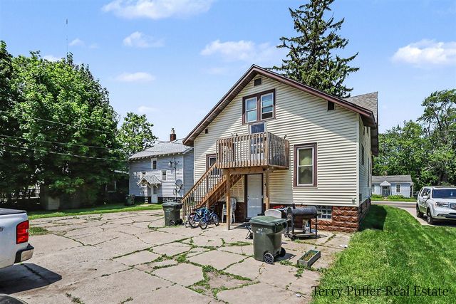 1093 W Southern Avenue, Muskegon, MI 49441