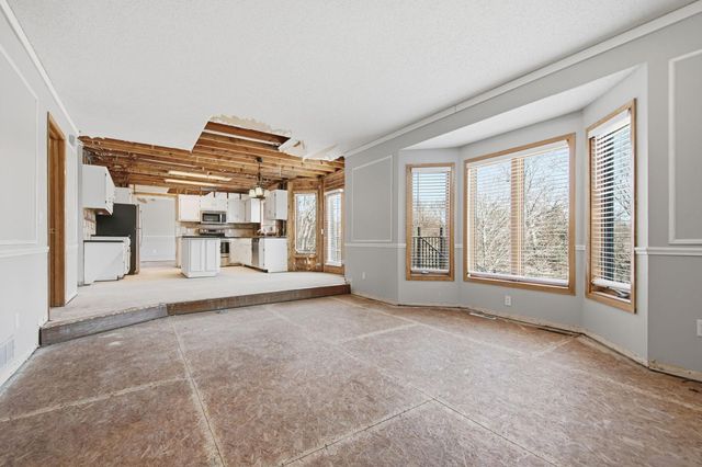 17050 Javelin Court, Lakeville, MN 55044