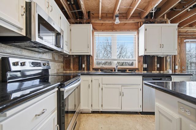 17050 Javelin Court, Lakeville, MN 55044