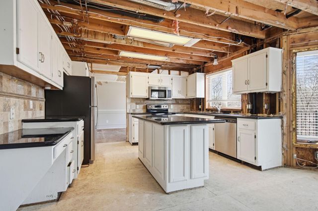 17050 Javelin Court, Lakeville, MN 55044