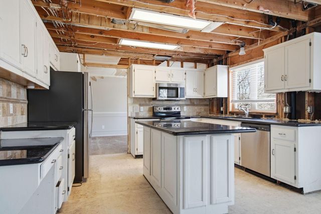 17050 Javelin Court, Lakeville, MN 55044