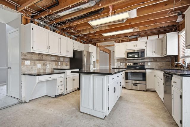 17050 Javelin Court, Lakeville, MN 55044