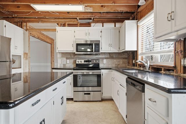 17050 Javelin Court, Lakeville, MN 55044