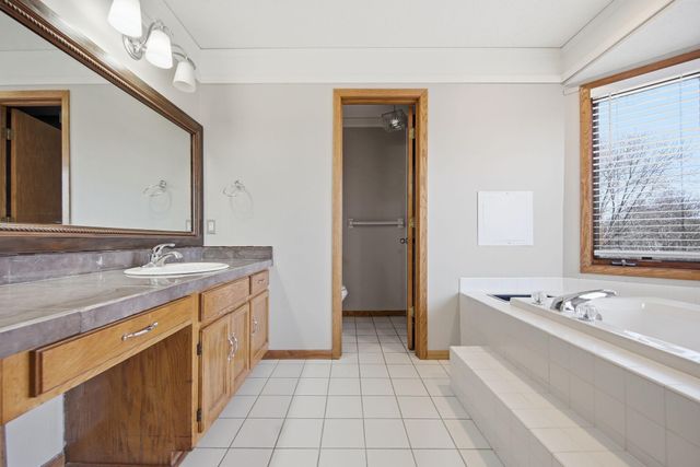 17050 Javelin Court, Lakeville, MN 55044