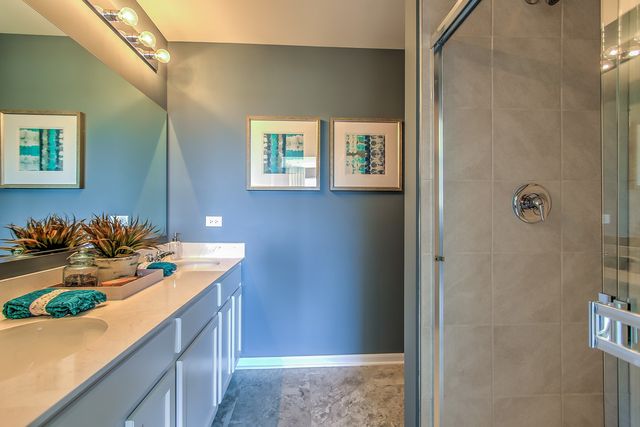 1792 Breton Avenue, North Aurora, IL 60542