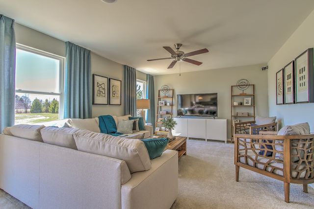 1792 Breton Avenue, North Aurora, IL 60542