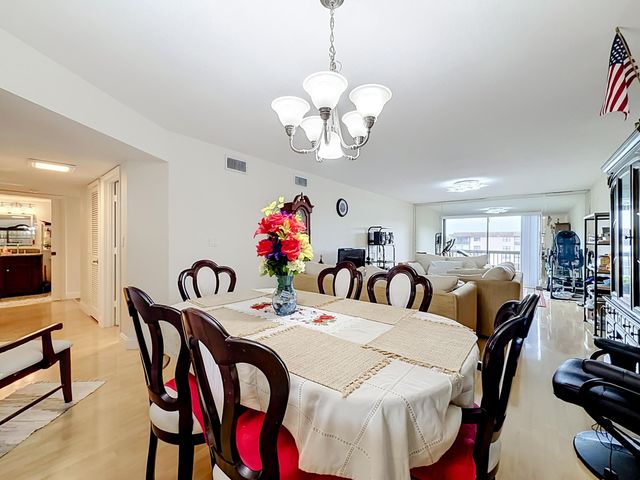 4970 E Sabal Palm Boulevard, Tamarac, FL 33319