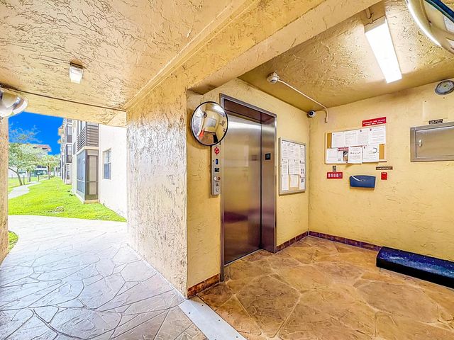 4970 E Sabal Palm Boulevard, Tamarac, FL 33319
