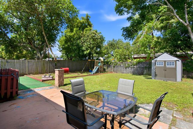 1671 N Cypress Road, Pompano Beach, FL 33060