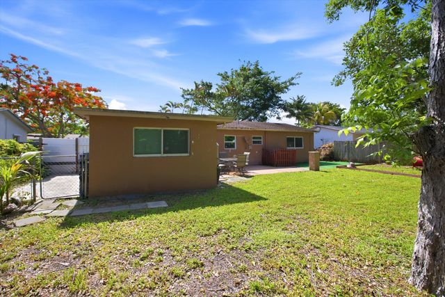 1671 N Cypress Road, Pompano Beach, FL 33060