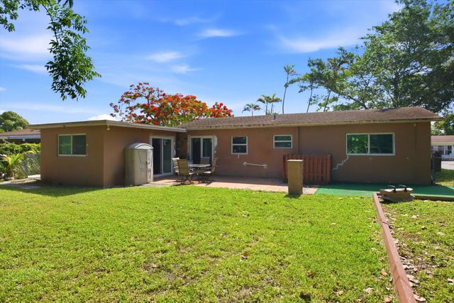 1671 N Cypress Road, Pompano Beach, FL 33060