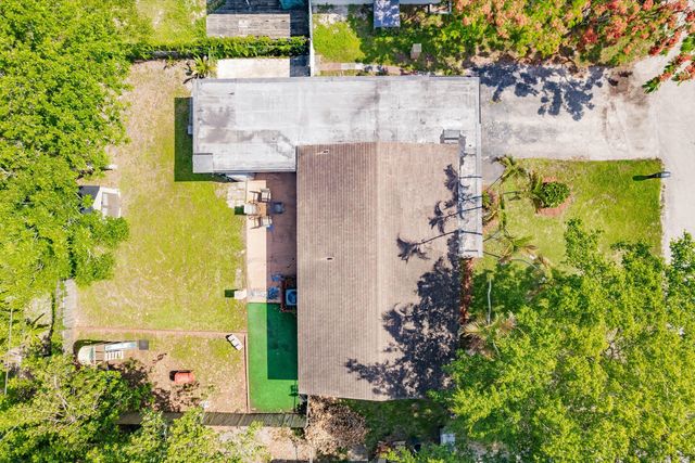 1671 N Cypress Road, Pompano Beach, FL 33060