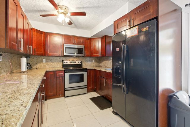 1671 N Cypress Road, Pompano Beach, FL 33060