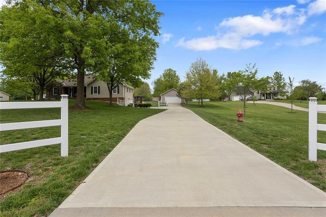 826 Ryan Road, Grain Valley, MO 64029