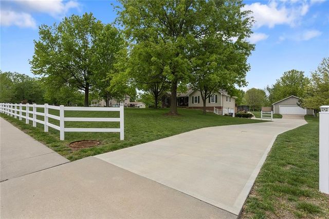 826 Ryan Road, Grain Valley, MO 64029
