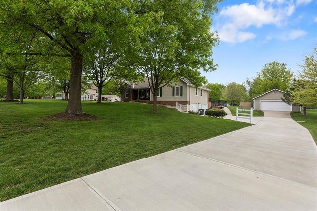 826 Ryan Road, Grain Valley, MO 64029