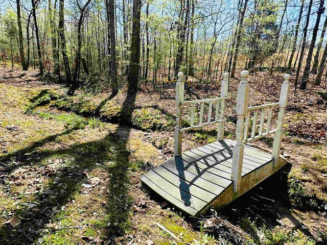 303 COUNTRYWOOD DR, Selmer, TN 38375