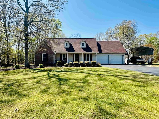 303 COUNTRYWOOD DR, Selmer, TN 38375